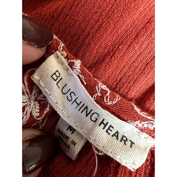 Blushing Heart, rust open shoulder, bell sleeve halter top, women's size M - Picture 6 of 8